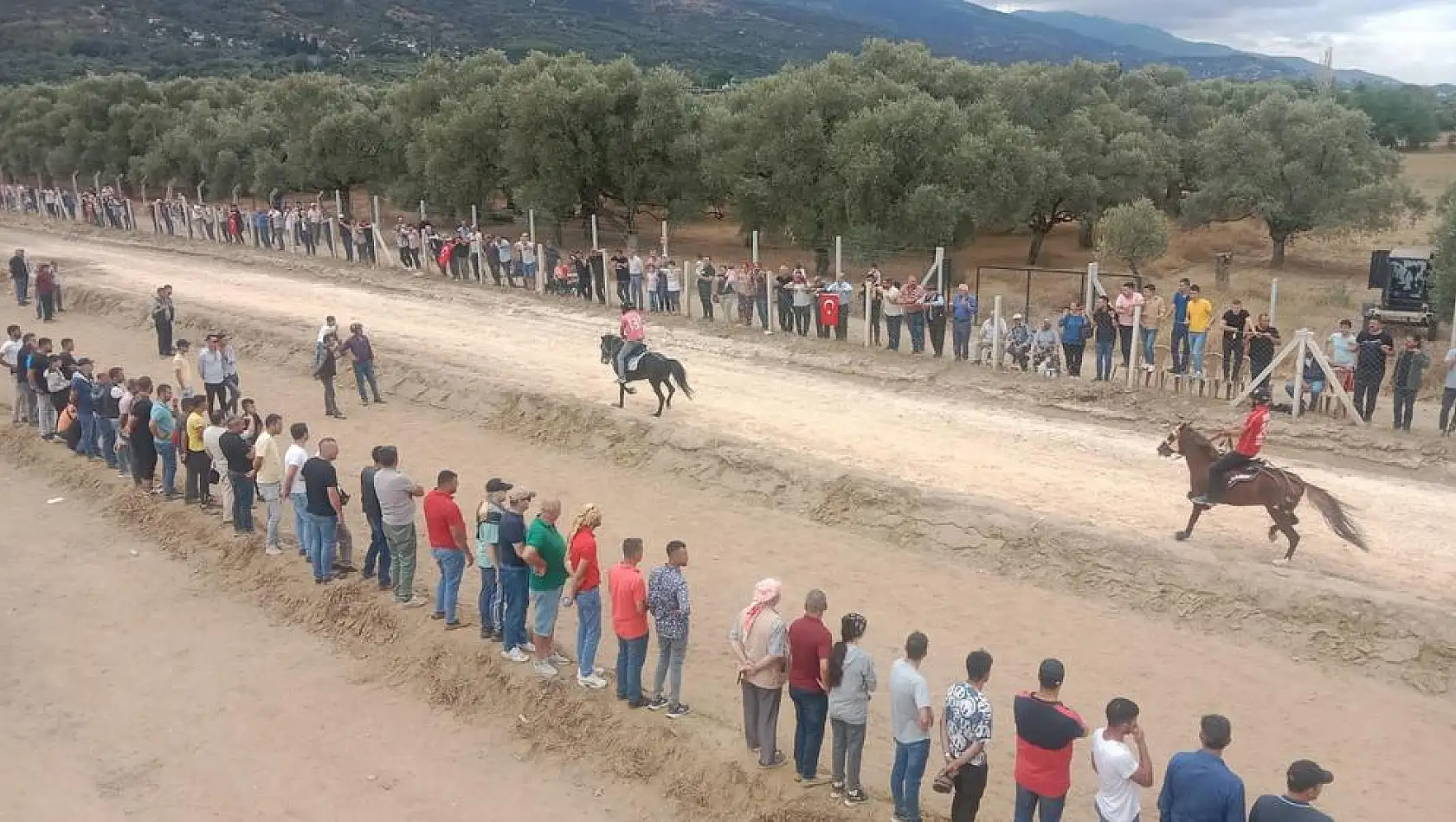 3. Geleneksel Tire Rahvan At Yarışları başladı