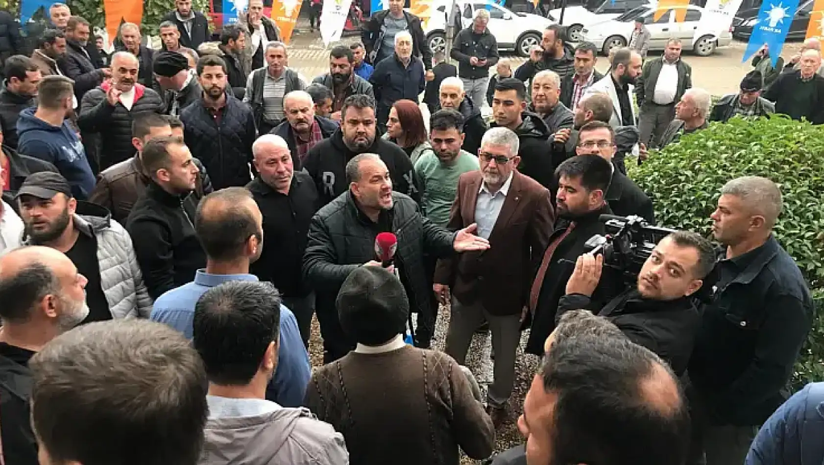 Kiraz AK Parti Kongresinde gerginlik: Ali Aykan'ın adaylığı kabul edilmedi