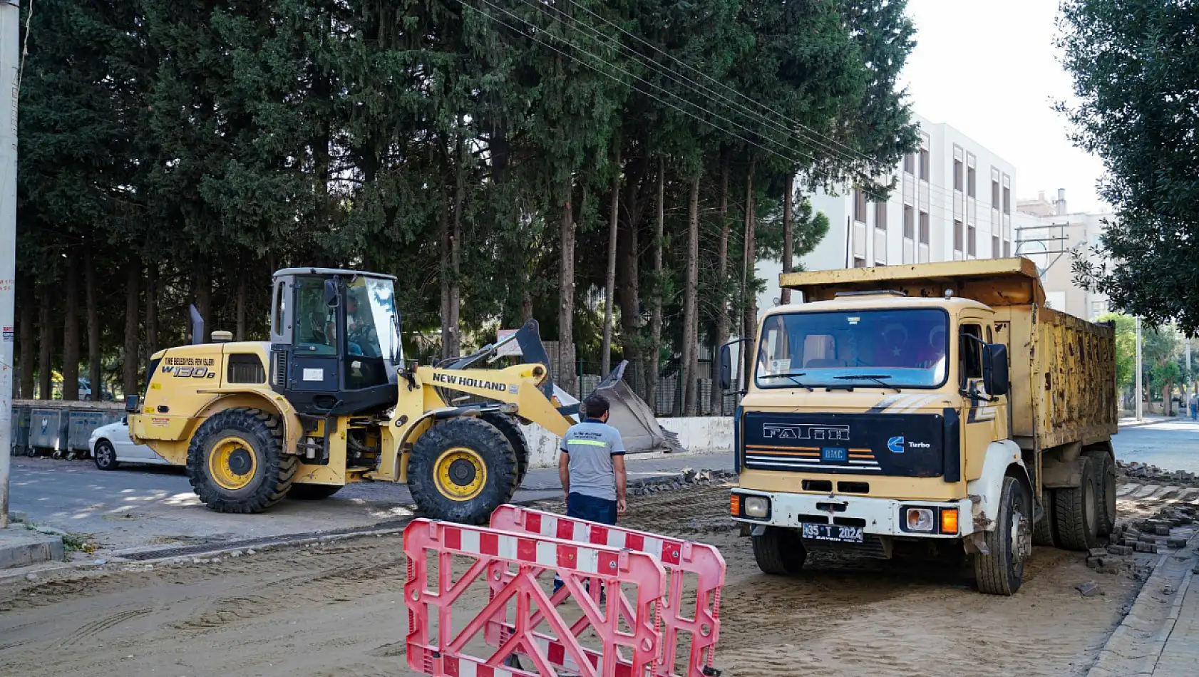 Maltepe Caddesi'nde yağmur suyu sorununa çözüm