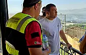 Tire'de Alacalı mahallesinde yangın devam ediyor