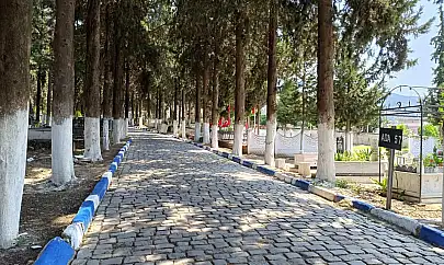 Bayram öncesi mezarlık temizliği ve bakım çalışmaları yapıldı