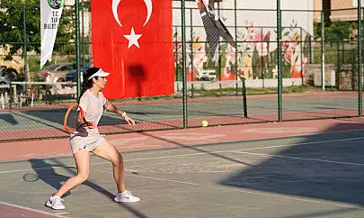 Tire Belediyesi Gençlik Şöleni, dolu dolu geçti