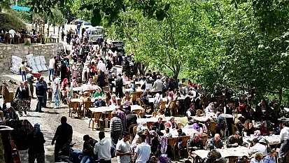Tire Büyükkemerdere'de Geleneksel Sarı Baba Mahyası coşkuyla kutlandı