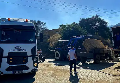 Tire Belediyesi samanları yangın bölgesine ulaştırdı