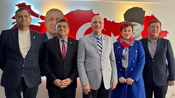 İYİ Parti'den Zafer Partisi'ne üst düzey geçiş