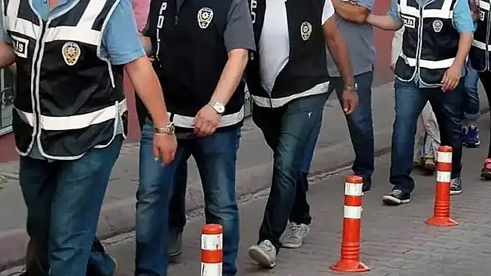 İzmir'de 'DEAŞ' Operasyonu: 1 firari aranıyor