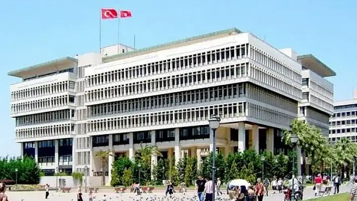 İzmir'de  deprem: Tunç Soyer dahil 157 kişiye gözaltı kararı