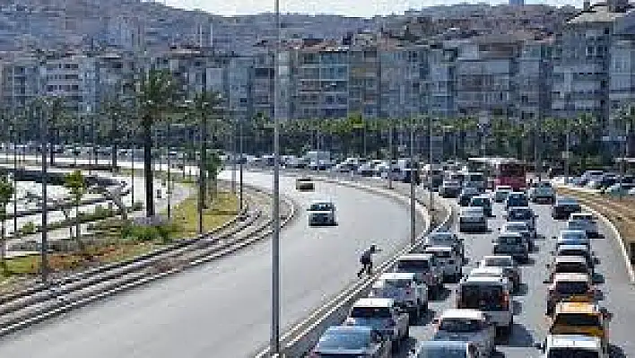 İzmir'de 28-29 Ekim tarihlerinde hangi yollar trafiğe kapatılacak