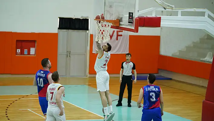 Tire Belediye Spor durdurulamıyor!