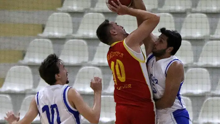 Tire Belediyespor basketbolda 3'te 3 galibiyetle ilerliyor