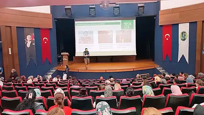 Tire'de 'En İyi Narkotik Polisi Anne' projesi kapsamında seminer düzenlendi