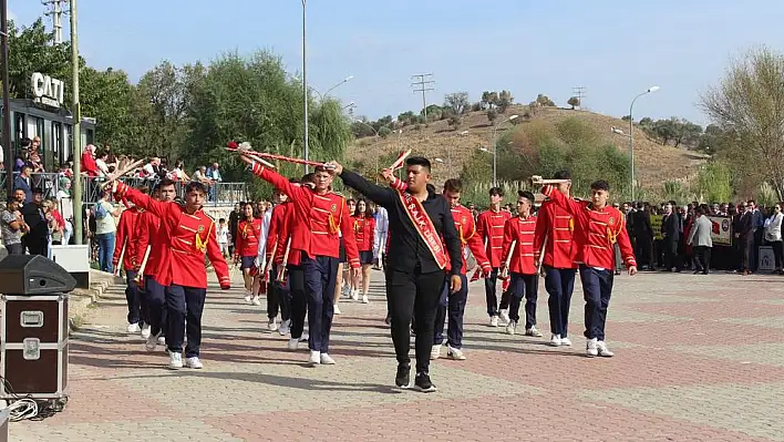 Tire’de Cumhuriyet’in 100. Yılı kutlandı