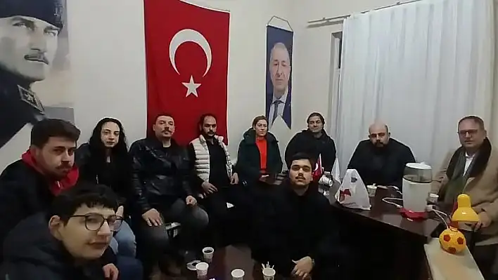 Bayrakcı'dan Ümit Özdağ'ın gözaltına alınmasına tepki: Kahrolsun istibdat, yaşasın hürriyet!